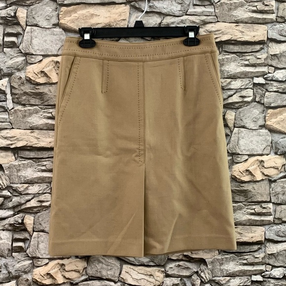 #11 NWT LOFT Ann Taylor Pleated Camel Khaki Tan Skirt Dressy Casual Size 2 New - Picture 3 of 4
